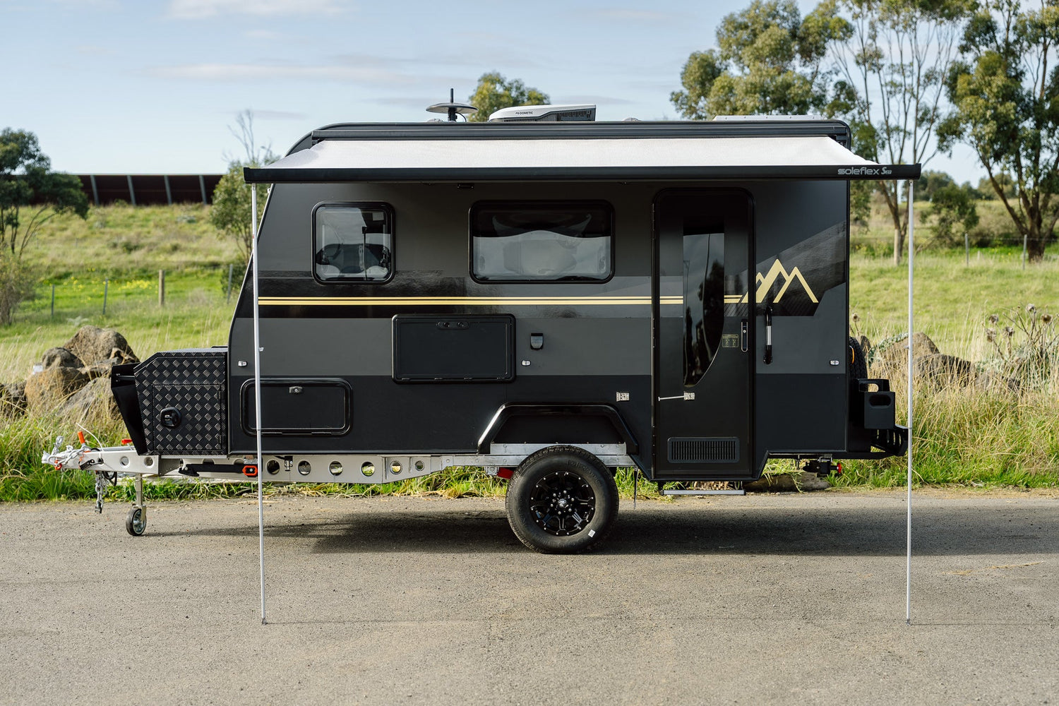 Dusty Road Caravan - 12 Foot