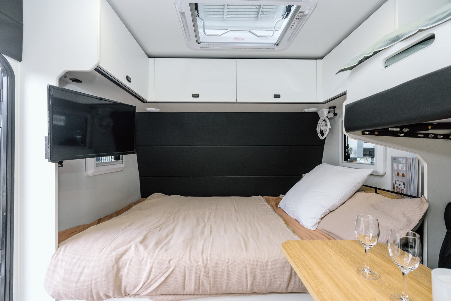 Dusty Road Caravan - 16 Foot